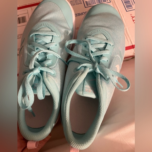 NIKE youth 5 womens 7 7 1/2 shoes sneakers - Picture 4 of 7